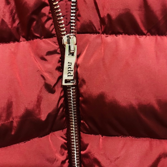 add maroon jacket for ladies - Picture 2 of 2